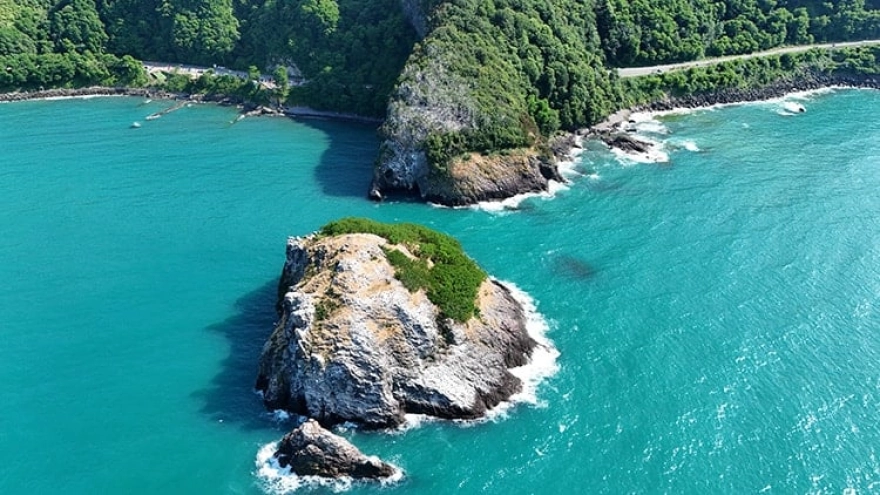 Hoynat Adası ziyaretçilerini kendine hayran bırakıyor