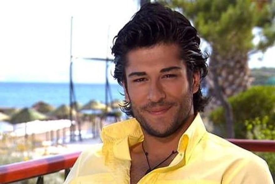 Gençleşti: Burak Özçivit Yıllar Önceki İmajına Geri Döndü
