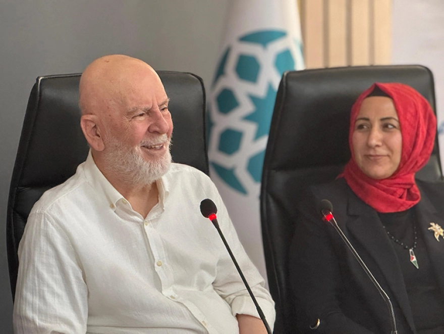 Yazar Mustafa Kutlu, Anadolu Mektebi Yazar Okumaları Programı'nda Öğretmenlerle Buluştu