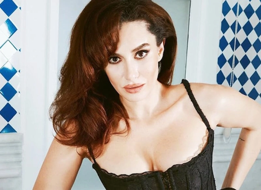 Hande Doğandemir, eski sevgilisiyle yeniden bir araya geldi