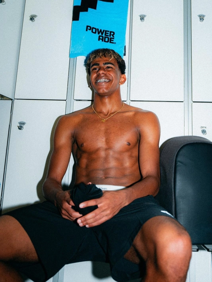 Lamine Yamal'ın Yeni İlişkisi: 17 Yaşındaki Yıldızın 29 Yaşındaki Sevgilisi