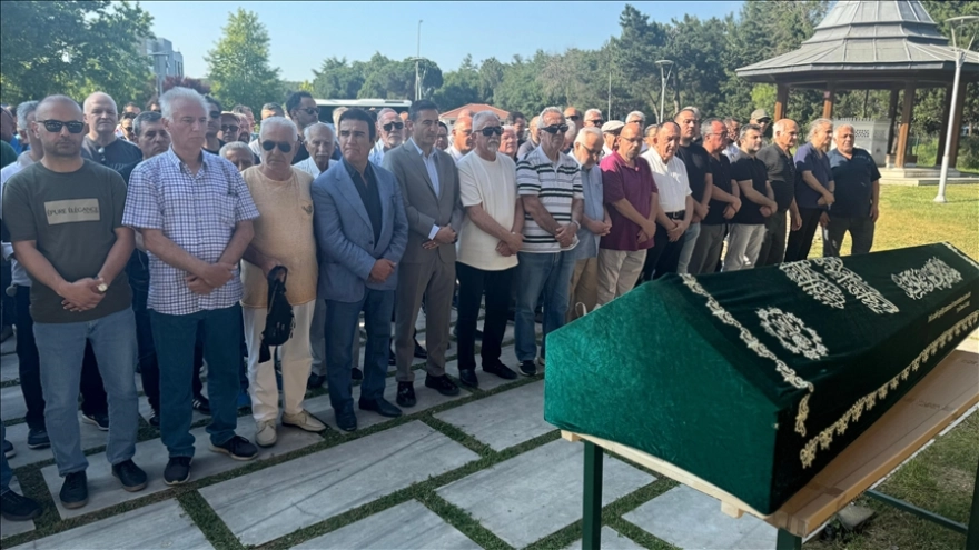 Türk Halk Müziği'nin Usta İsmi Mehmet Erenler Son Yolculuğuna Uğurlandı