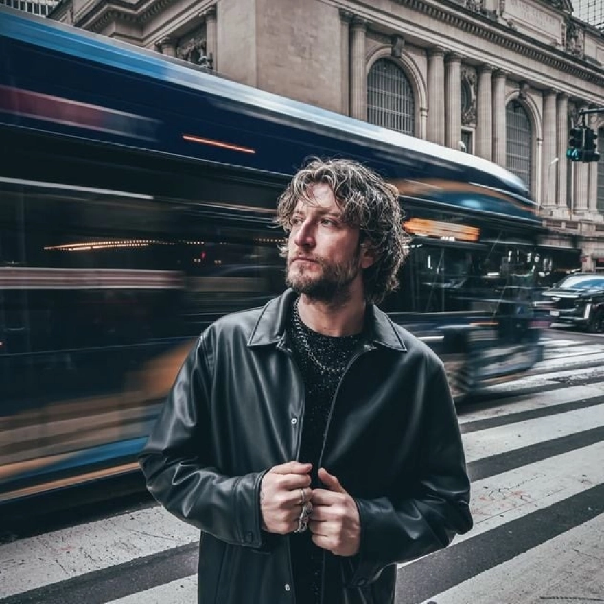 Caroline Koç onay verdi, Türkiye'nin en zengin kadını DJ aşkıyla evleniyor.