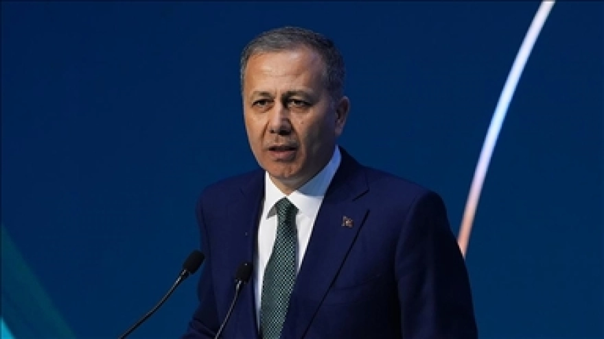 Bakan Yerlikaya: 250 bin 636 konut ve iş yerini hak sahiplerine teslim edilecek