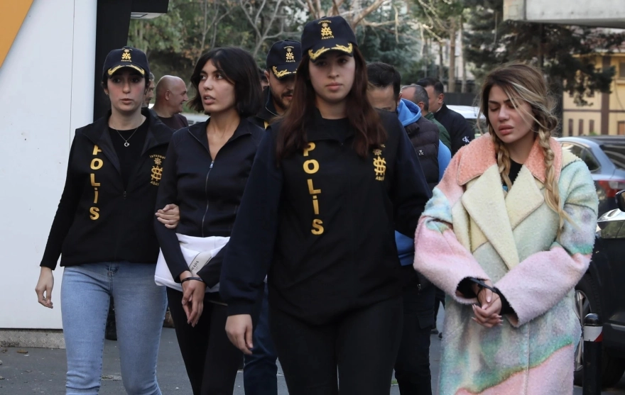 Nihal Candan'ı Kaybeden Bahar Candan Sinir Krizi Geçirdi