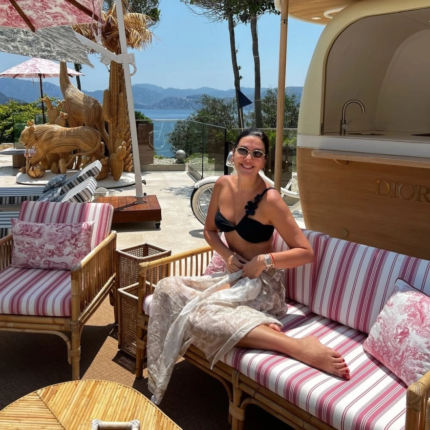 Ünlü Oyuncu 8 Ayda 25 Kilo Verdi, Bikinili Pozlarını Paylaştı