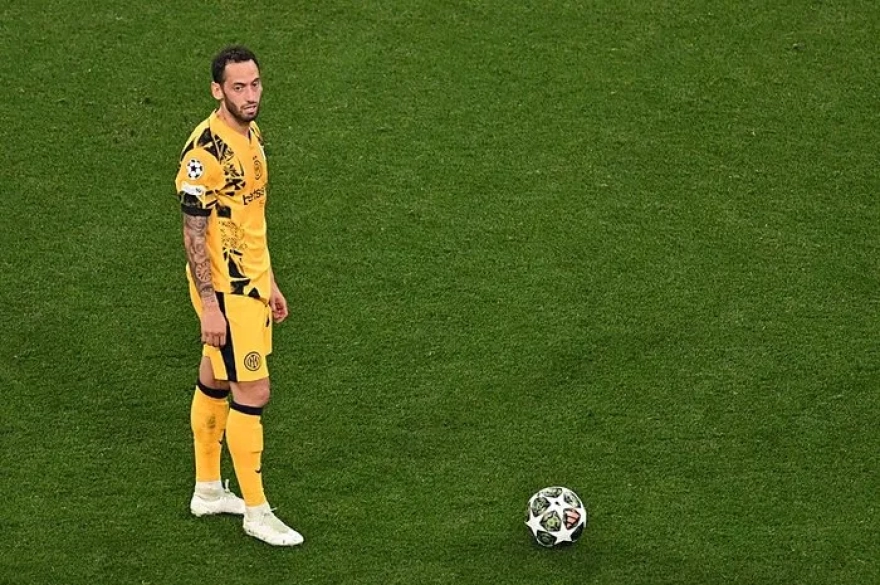 Inter'den Hakan Çalhanoğlu İçin Transfer Açıklaması Geldi