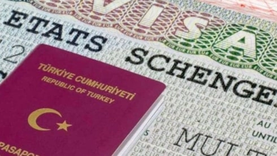 Türkiye'den Schengen Açıklaması: Vize Konusunu Konuşmaktan Yorulduk