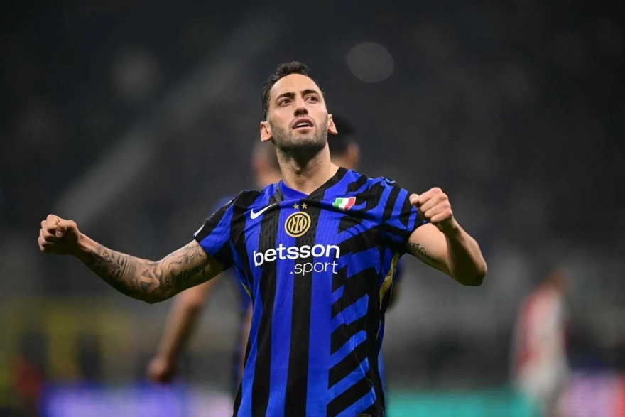 Hakan Çalhanoğlu'nun Galatasaray Kararı: İtalyan Basını Tarih Verdi