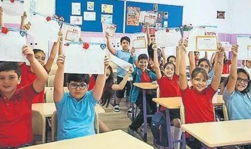 Çocuğunuzu karne notlarına göre yargılamayın