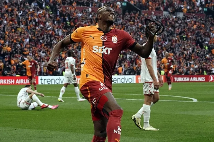 Galatasaray'da Beklenmedik Ayrılık: Yıldız Oyuncu Takımdan Gidiyor!