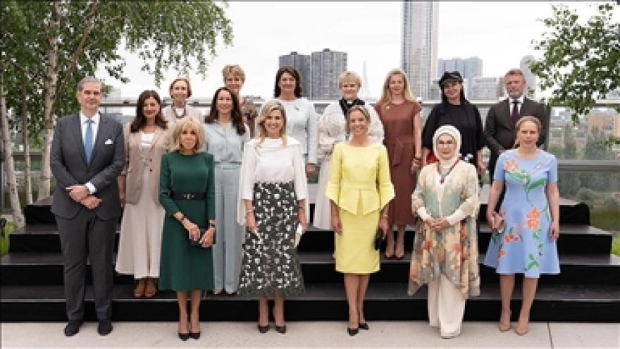 Emine Erdoğan, Hollanda Kraliçesi Maxima Zorreguieta Cerruti'nin ev sahipliğinde lider eşleriyle bir araya geldi