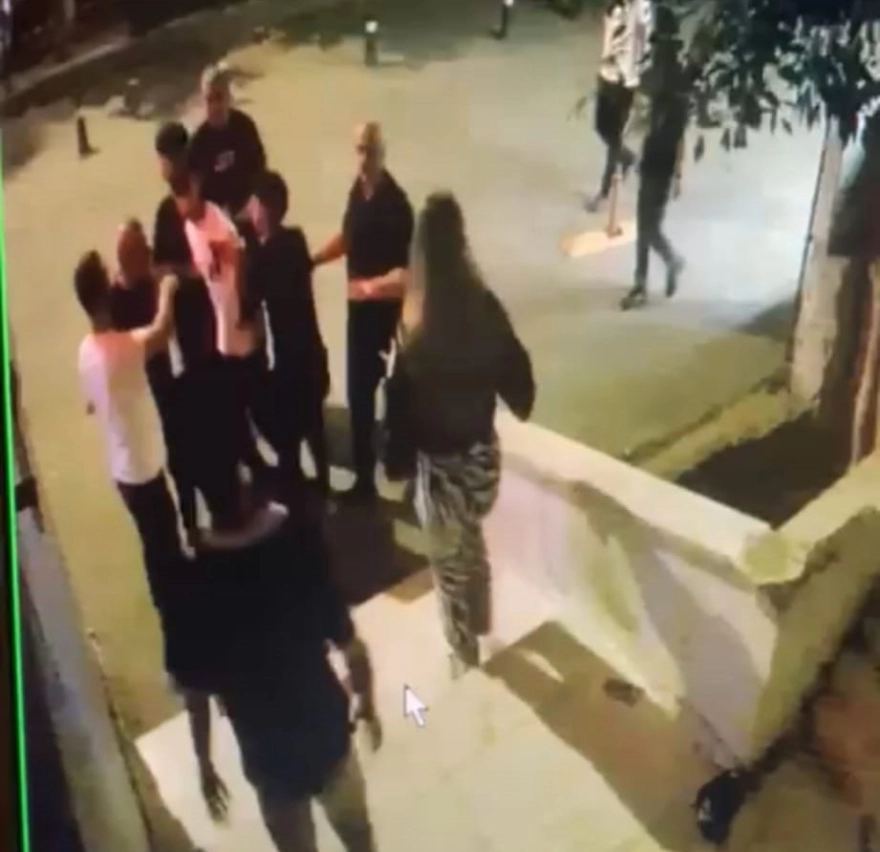 On yedi yaşındaki genç Batman’da bıçaklı saldırıya uğradı, anlar kamerada