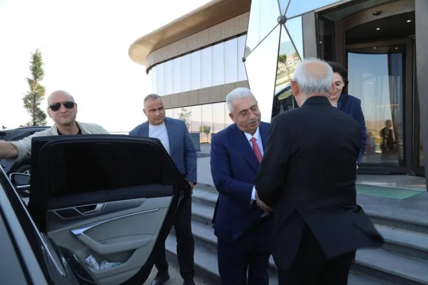 Kılıçdaroğlu Çorum'da Türkiye'nin konuştuğu ismi ziyaret etti