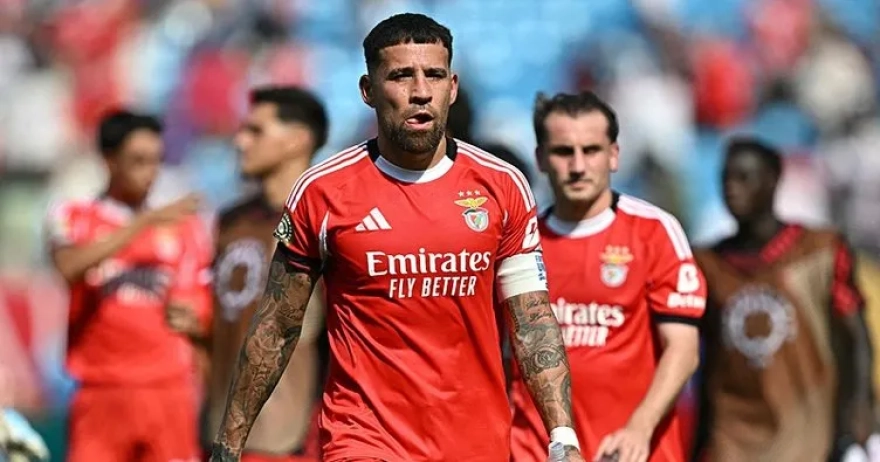 Benfica, Otamendi'nin sözleşmesini bir yıl uzattı.