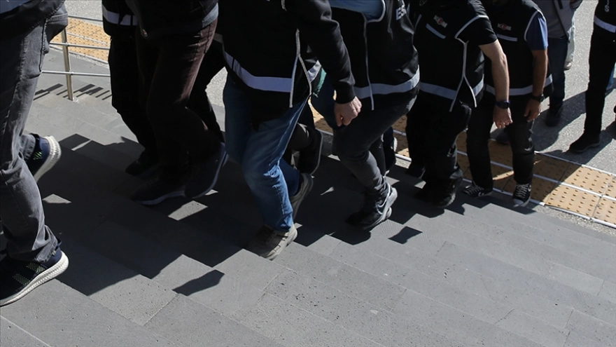 FETÖ Operasyonunda 95 Şüpheliden 65'i Tutuklandı