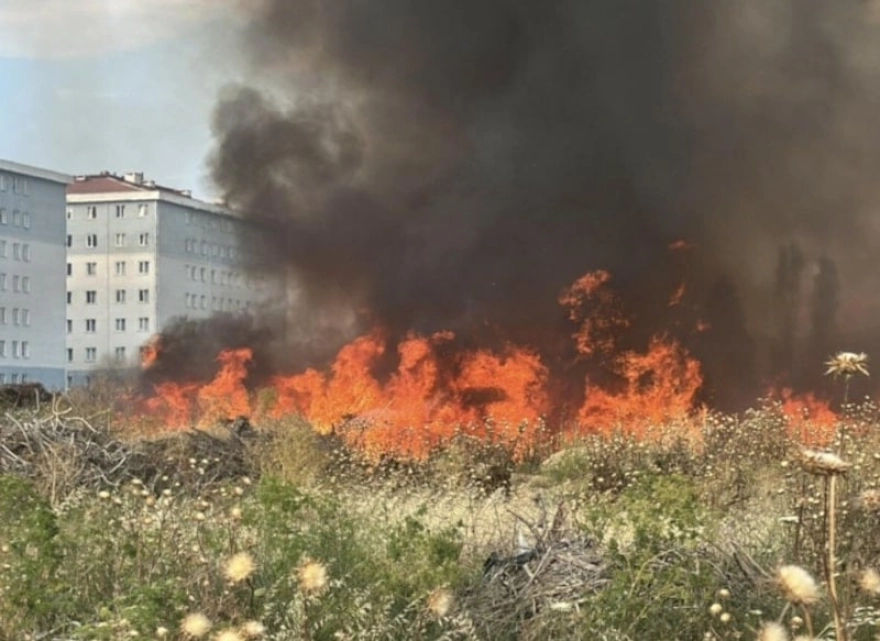 Çanakkale’de otluk yangını kontrol altına alındı