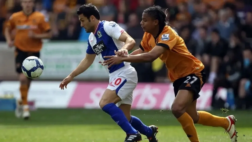 İngiltere Premier Lig'de Oynamış Türk Futbolcular: İki İsim Öne Çıkıyor