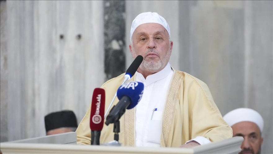 Suriye Vakıflar Bakanı Şükri'den Türk Öğrencilere Şam'da Eğitim Daveti