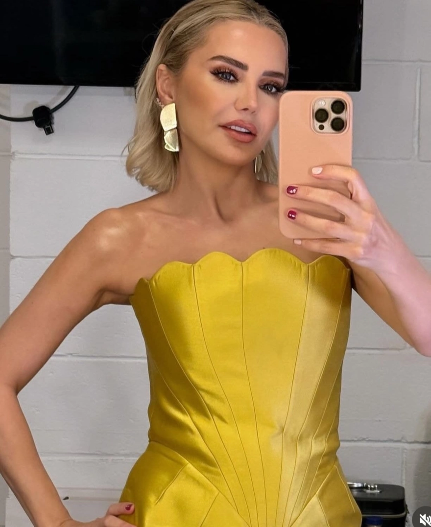 Ece Erken, Sinan Akçıl ile olan aşkını duyurdu: 'Dediniz ki enişteci...'