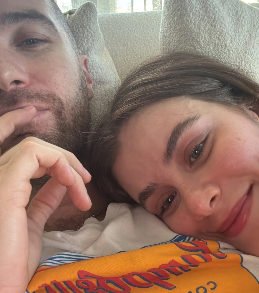 Oğulcan Engin ve İlayda Alişan ikinci yıl dönümlerini kutladı