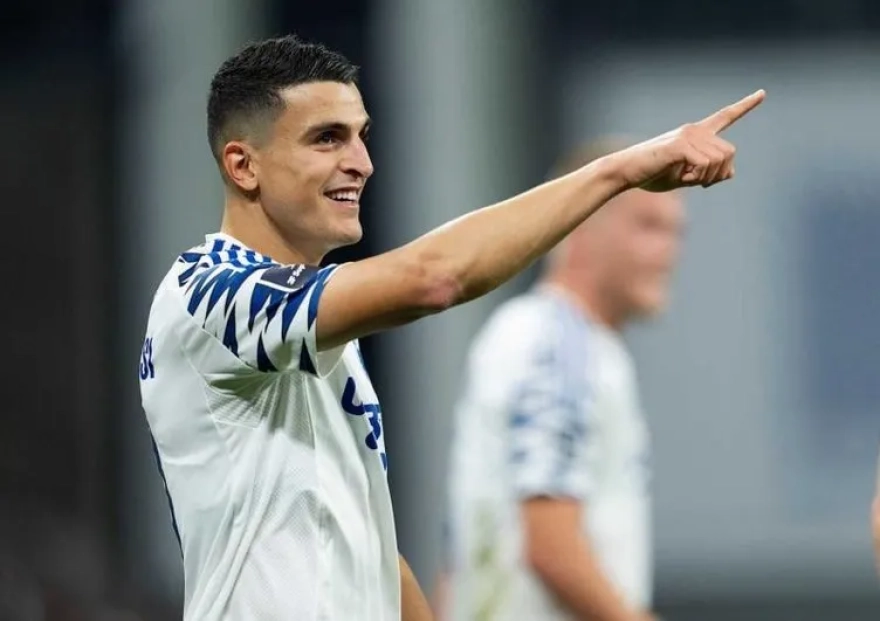 Trabzonspor'dan kanatları güçlendirecek iki önemli transfer hamlesi başlatıldı.