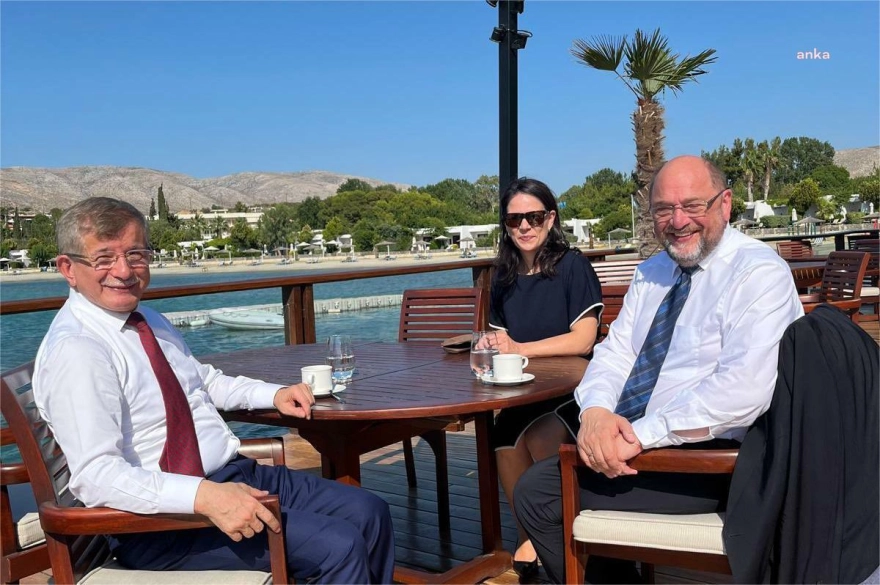 Ahmet Davutoğlu, BM Genel Kurulu Başkanı Baerbock ve Avrupa Parlamentosu eski Başkanı Schulz ile görüştü