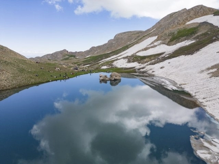 Yalnızca iki saatlik bir yürüyüşle 3 bin metrede tamamen farklı bir dünya sizi bekliyor.