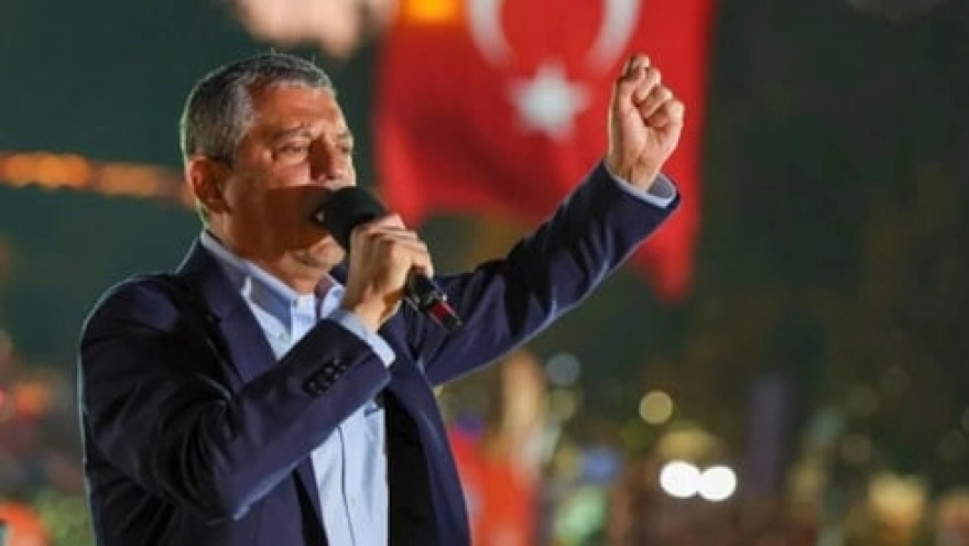 CHP Genel Başkanı Özgür Özel'den 'Beni de hapse atın' diyerek dokunulmazlık resti