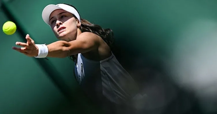 Zeynep Sönmez Wimbledon'da çiftlerde yoluna devam ediyor