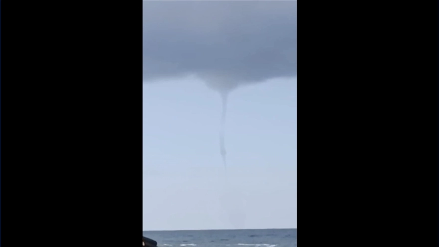 Düzce açıklarında deniz üzerinde hortum görüldü