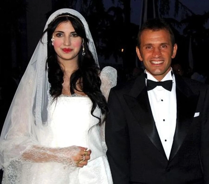 Okan Buruk eski eşiyle tatilde