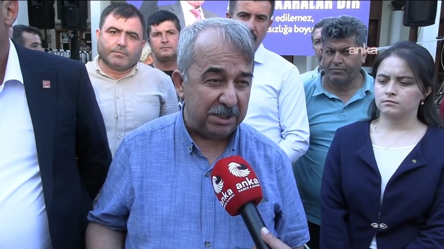 Adanalı vatandaşlar Zeydan Karalar'ın gözaltına alınmasına tepki gösterdi: 