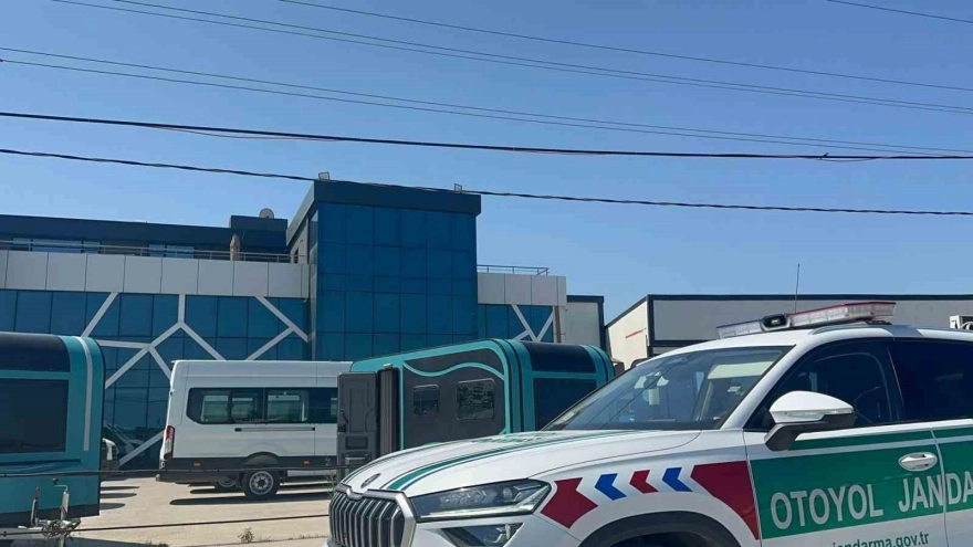 Sakarya'da araç tasarım şirketine baskın düzenlendi