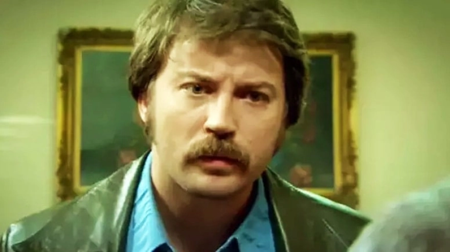 Tolga Güleç ve Öykü Cengiz Nişanlandı: 'Öyle Bir Geçer Zaman Ki'nin Ahmet'i Evlilik Yolunda İlk Adımı Attı