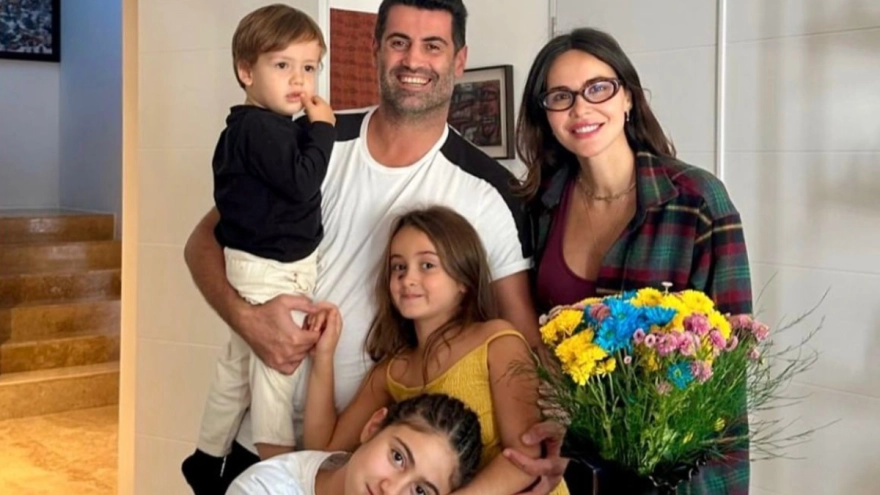 Zeynep Demirel, kızını babasına benzetenlere tek kareyle yanıt verdi