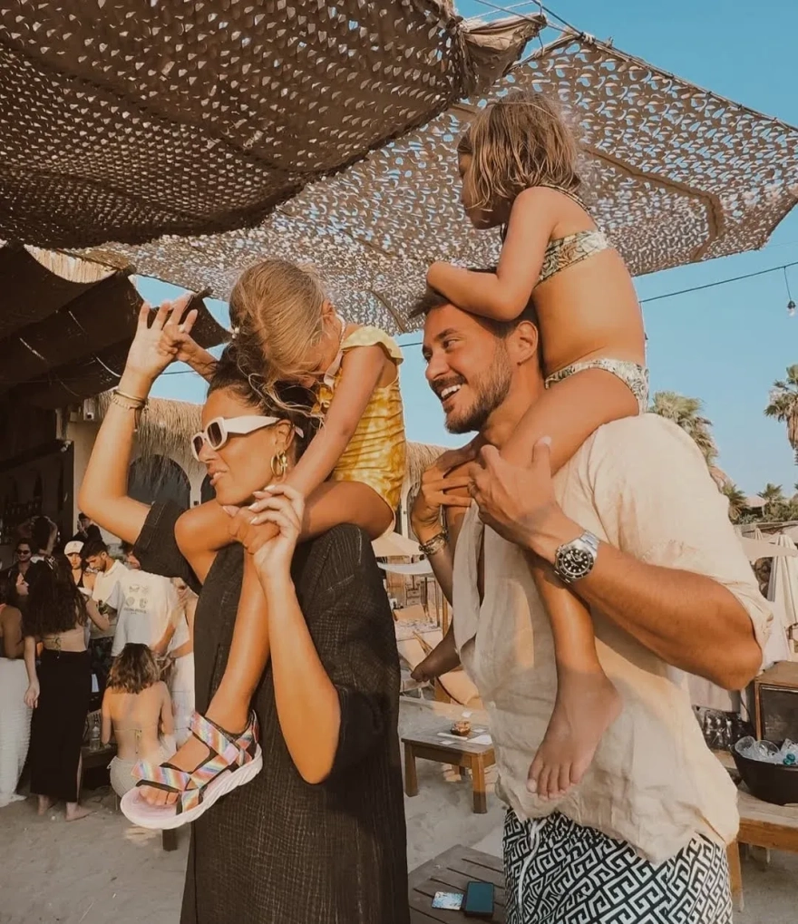 Boşanma kararı almışlardı: Pelin Akil'den sürpriz aile paylaşımı