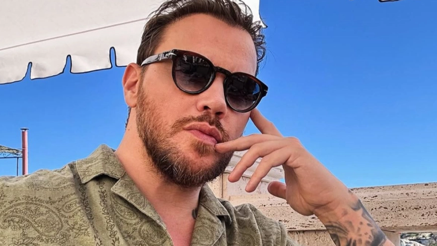 Sinan Akçıl'dan eski sevgilisi Hadise'ye dikkat çeken gönderme