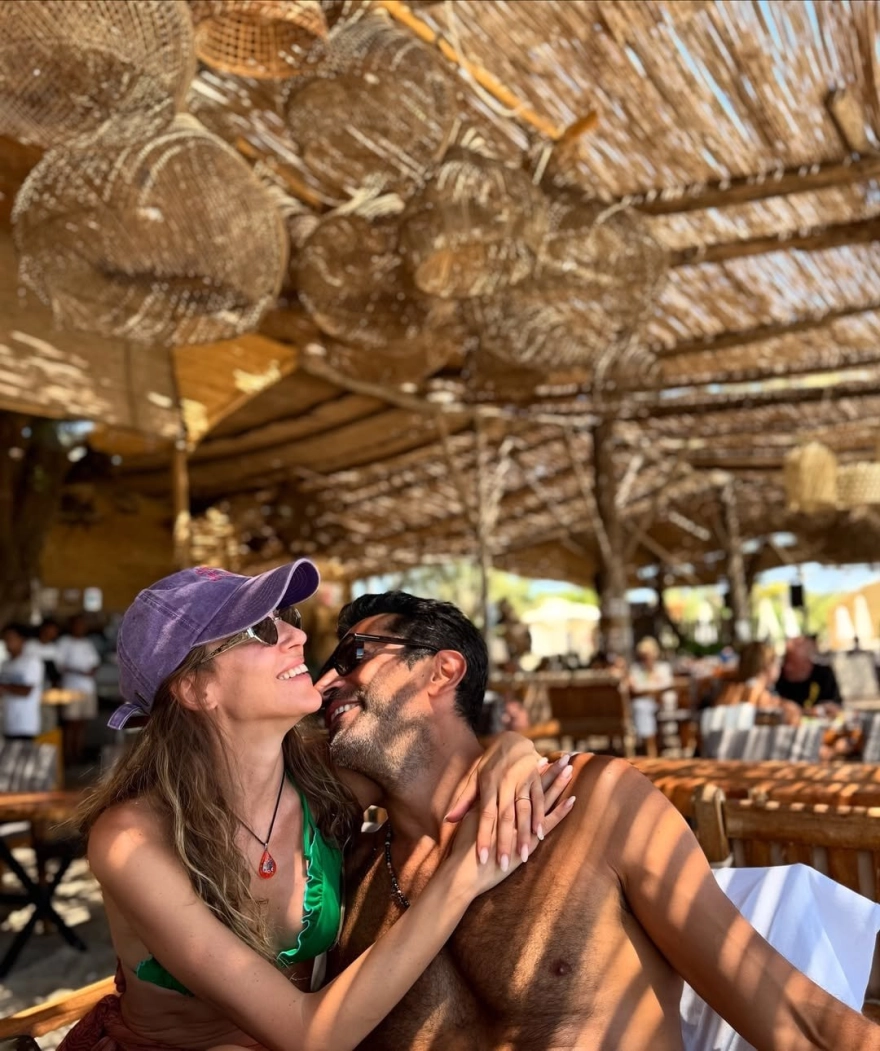Sinem Kobal ve Kenan İmirzalıoğlu'nun Çeşme'deki Romantik Anları