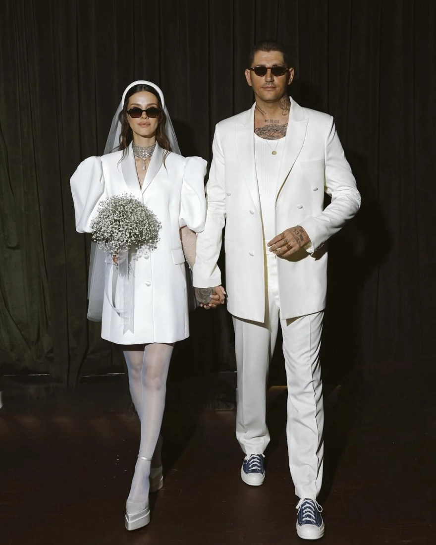 İrem Helvacıoğlu'ndan Hamilelik Paylaşımı: Karnı Burnunda Bikinili Poz