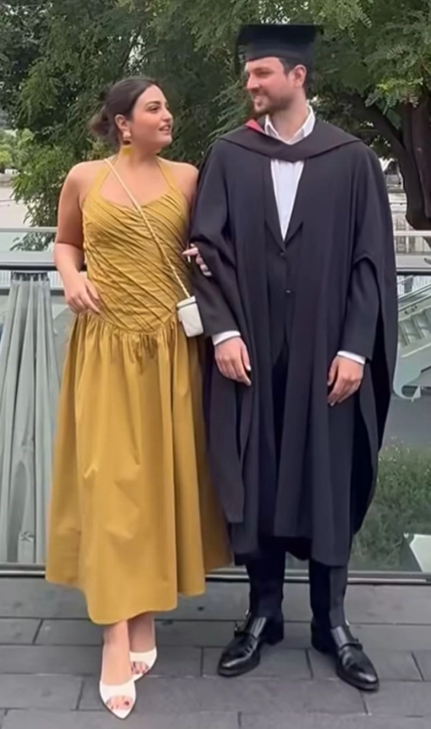 Sibel Can'ın küçük oğlu üniversite eğitimini tamamladı