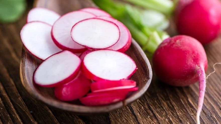 Yıllardır Sağlıklı Bilinen Turpun Zararları Ortaya Çıktı