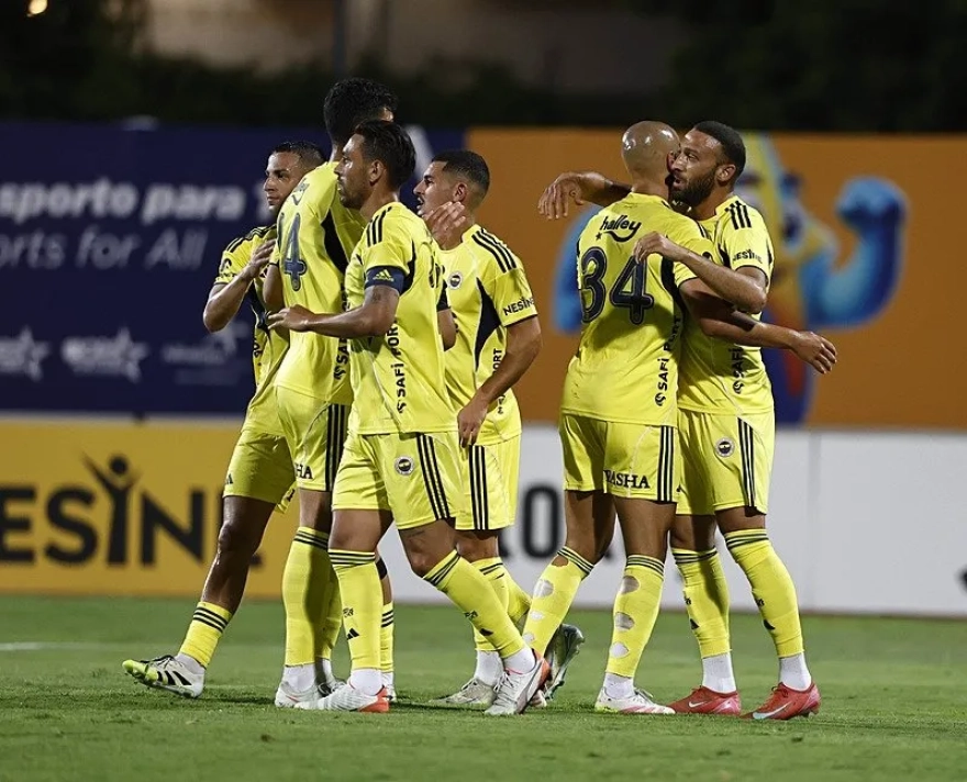 Fenerbahçe Şampiyonlar Ligi sıralamasında ilk 10 dışında kaldı