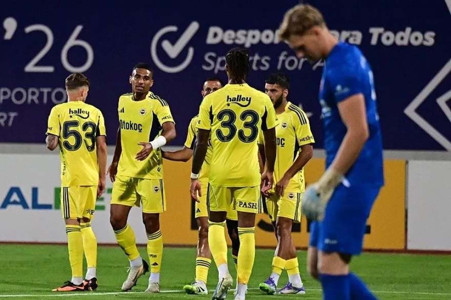 Fenerbahçe Şampiyonlar Ligi sıralamasında ilk 10 dışında kaldı