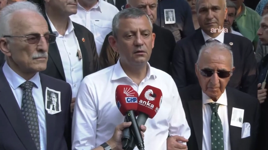 Altan Öymen Son Yolculuğuna Uğurlandı: Özel'den Anlamlı Sözler