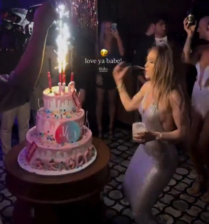 Jennifer Lopez'in 56. Yaş Günü Antalya'daki Özel Odasında Kutlandı