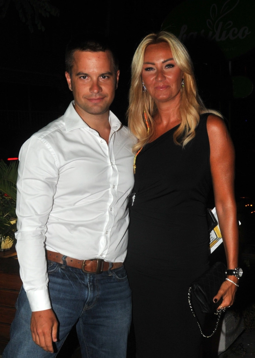 Pınar Altuğ: Babamın vefatı podyum kariyerimi başlattı