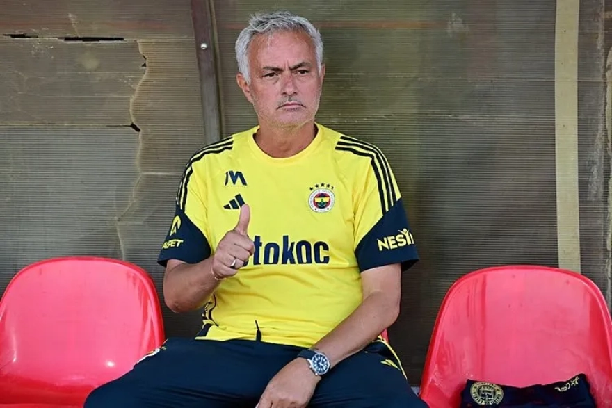 Al-Ittihad maçı sonrası Mourinho'nun sözleri gündeme oturdu ve taraftarların tepkisini çekti.