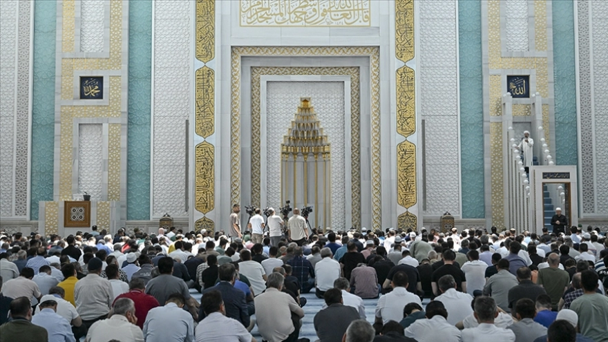 Diyanet İşleri Başkanı Erbaş, Orman Yangınları İçin Yağmur Duası Yaptı