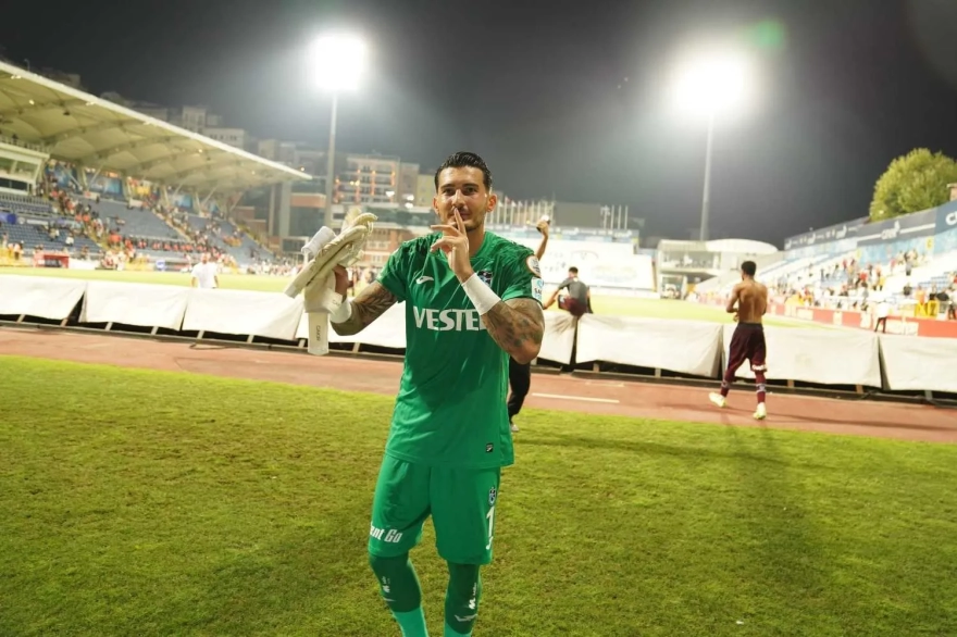 Uğurcan Çakır'ın sosyal medya paylaşımı, transfer söylentilerini yeniden alevlendirdi; izin gününde sürpriz bir gelişme yaşandı.